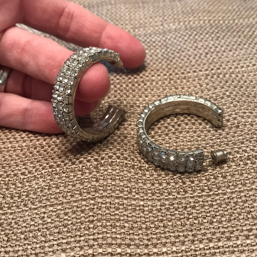Earrings - Picture 2 of 4